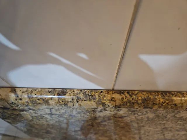 Tampo de Mesa em Granito Santa Cecília 2m x 1m - Foto 2