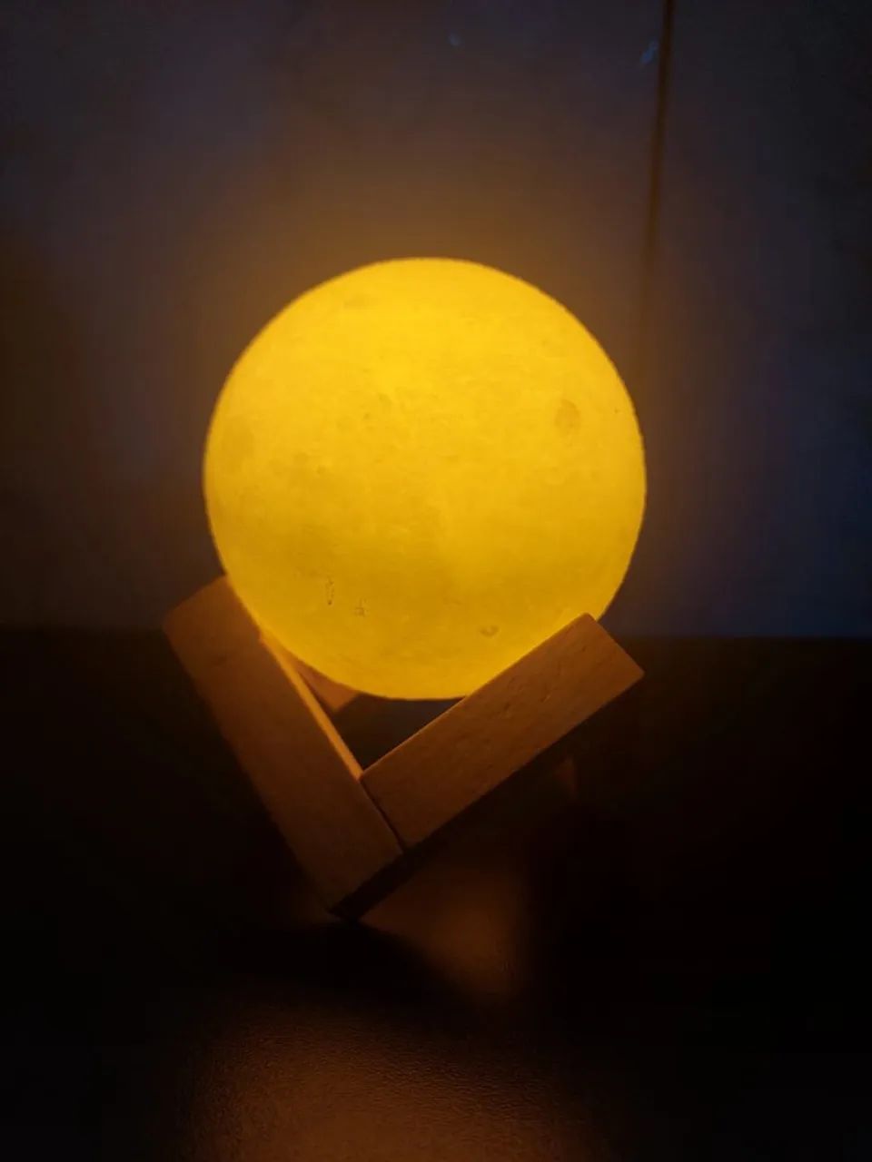 LUMINÁRIA DE LUA LED ABAJUR COM BASE DE APOIO - Foto 2