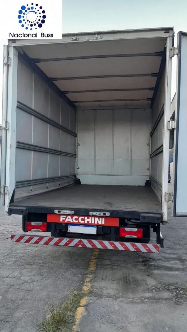 2023 - Iveco 30160 - Baú Syder - Foto 3