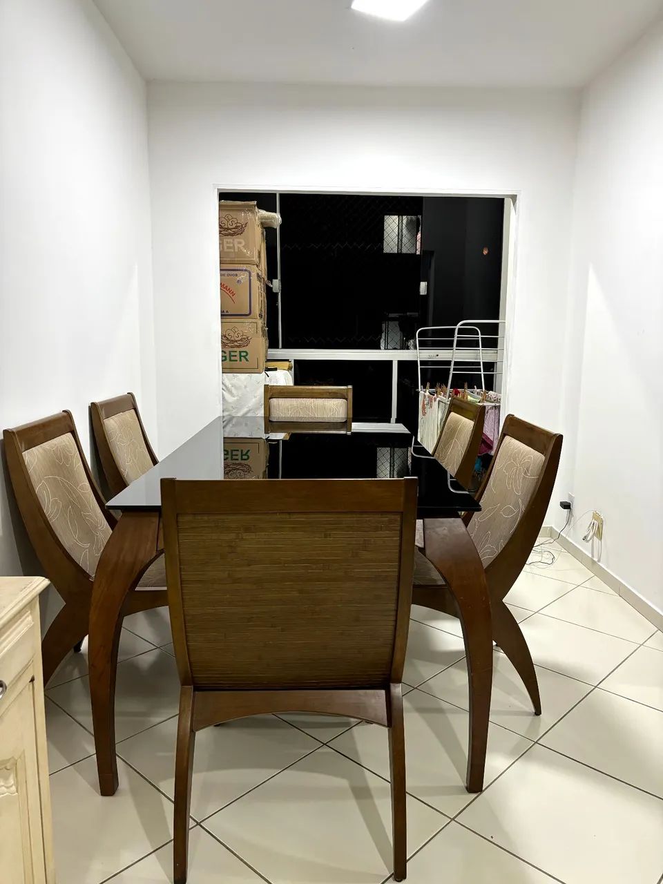 Sala de jantar parma personaliter 6 cadeiras e balcão com tampo de vidro - Foto 3