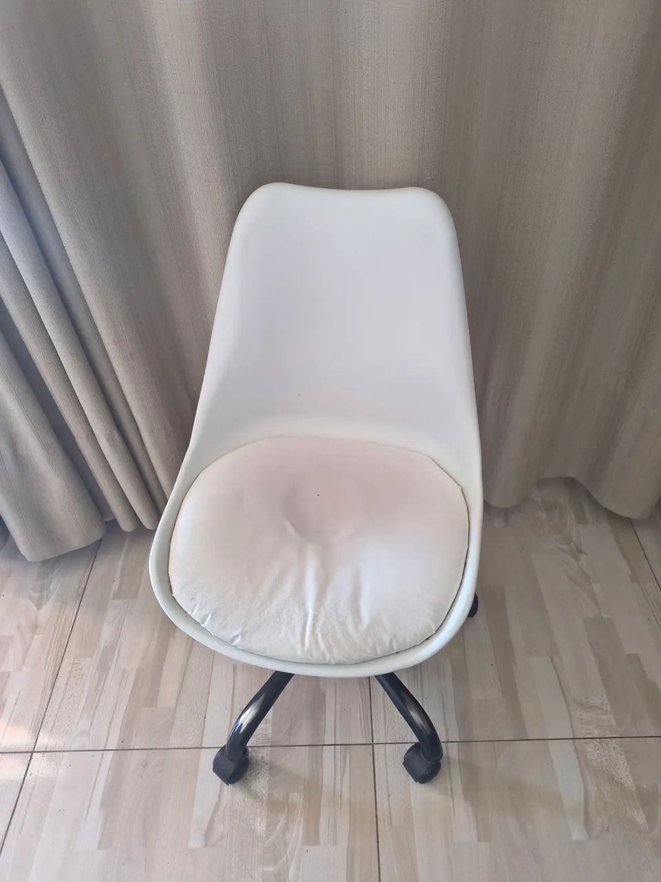 Cadeira escritório branca 