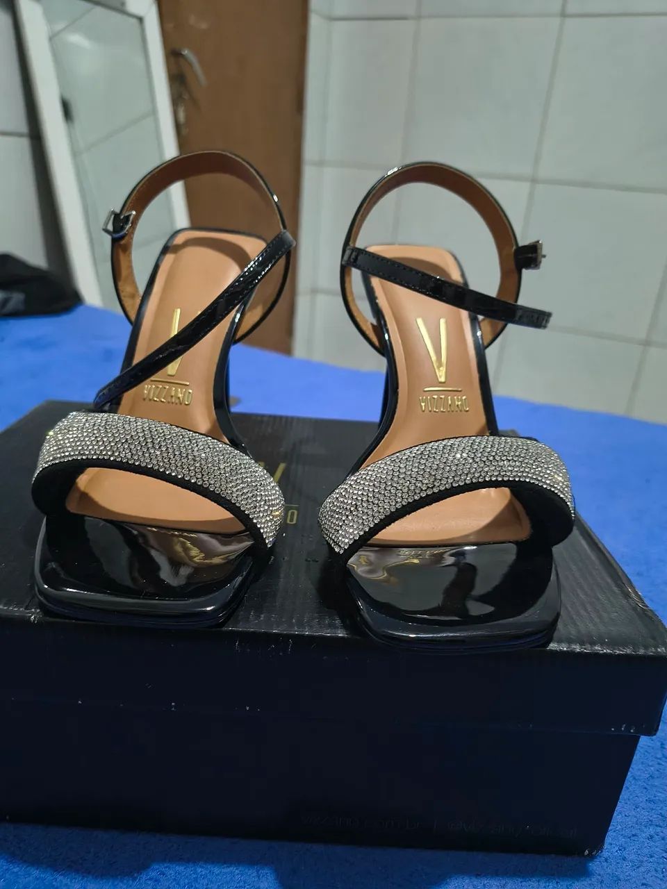Vendo sandália Vizzano 36 - Foto 2