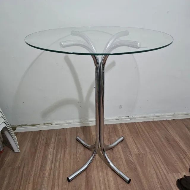 Mesa Bistrô Redonda com Tampo de Vidro com base Cromada - Foto 2