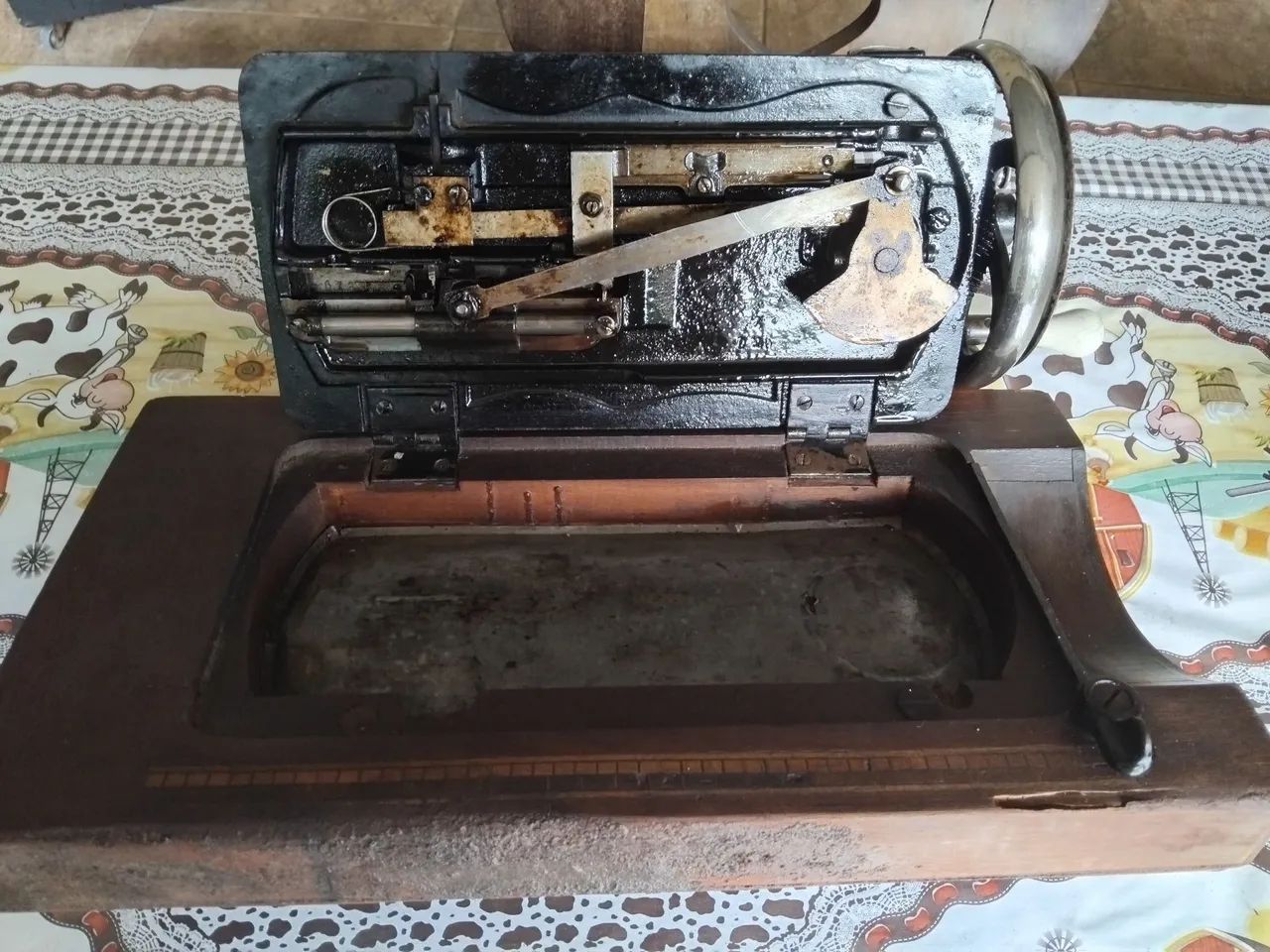Maquinna de costura a manivela 65570205355010124