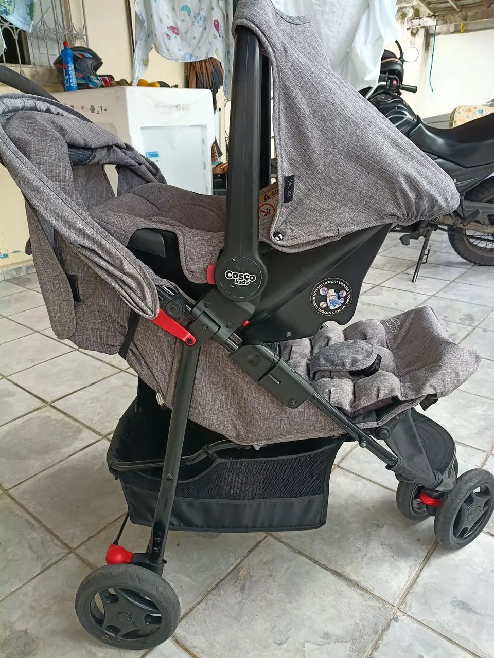 Carinho com bebê conforto  - Foto 5