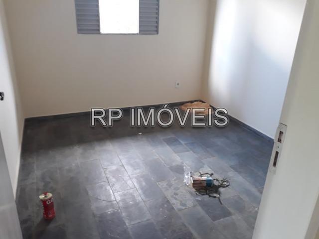 Aluga-se casa de 3 quartos com amplo quintal no bairro Santos Dumont - Foto 8