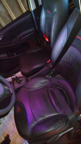 Troco stilo 1.8 Sporting dualogic carro muito conservado - Foto 4
