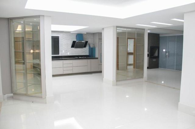 Mobiliada no Jóquei! 05 quartos, todos suítes, área de lazer! - Foto 17