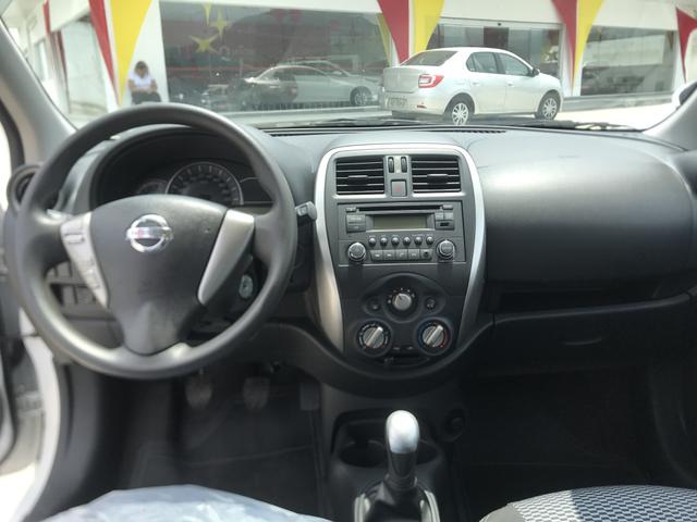 Nissan March SV 1.6 - Foto 6