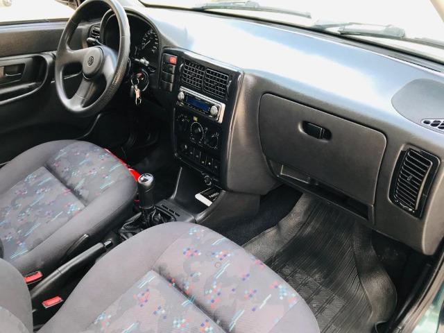 Polo Classic MI 1.8 Sedan Completo - 2000 Raridade!! - Foto 17