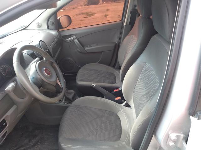 Palio attractive. 1.0 2015 completo super conservado - Foto 3