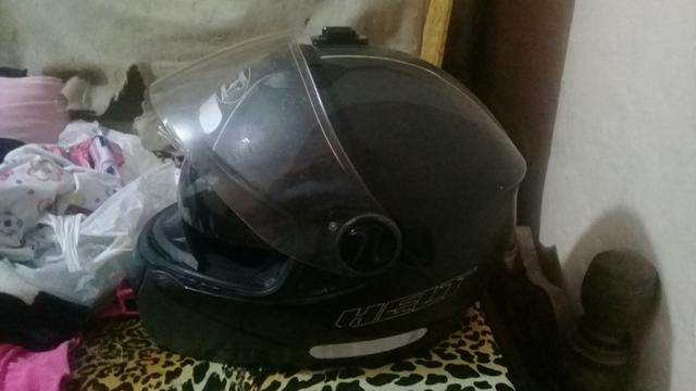 Capacete agv e helt 60