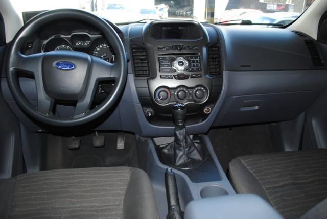 Ford Ranger 2.5 Flex 4x2 CD XLS 2013 - Foto 7