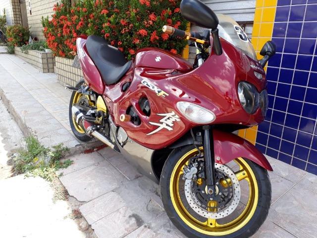 Moto Suzuki GSX 750