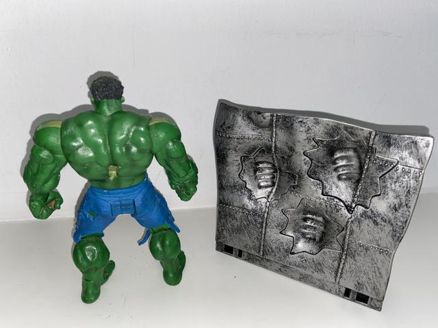 Hulk movie figure (primeiro filme do Hulk) - Foto 2