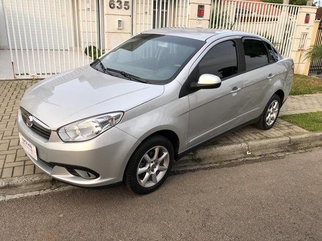 Fiat Grand Siena 1.4 Attrative completa