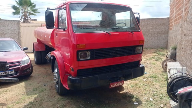 CAMINHÃO PIPA
