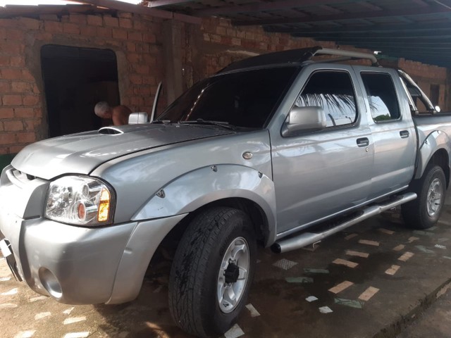 VENDE -SE UMA FRONTIER DA MARCA NISSAN.