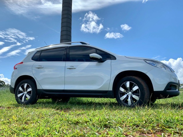 PEUGEOT 2008 1.6 AUTOMÁTICO 2016
