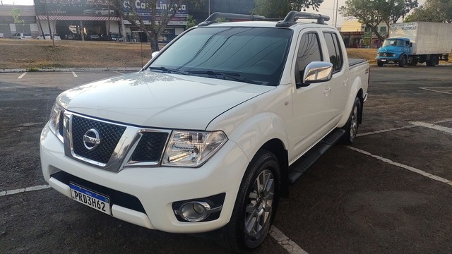 NISSAN FRONTIER SL DIESEL AUTOMÁTICA 4X4