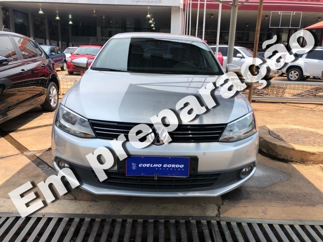 VOLKSWAGEN JETTA COMFORTLINE 2.0 4P