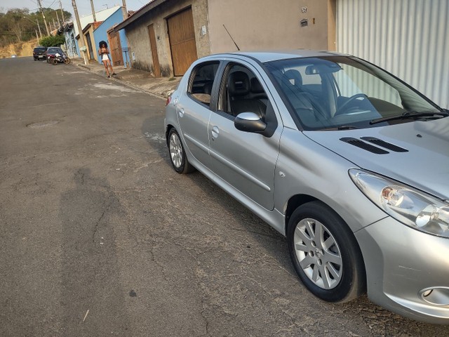VEÍCULO IMPECÁVEL, TOP DE LINHA, COM TODA CONFIGURAÇÃO.