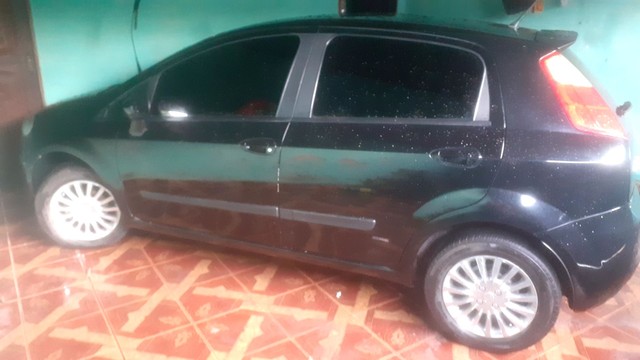 VENDO CARRO PUNTO 1.4 2011