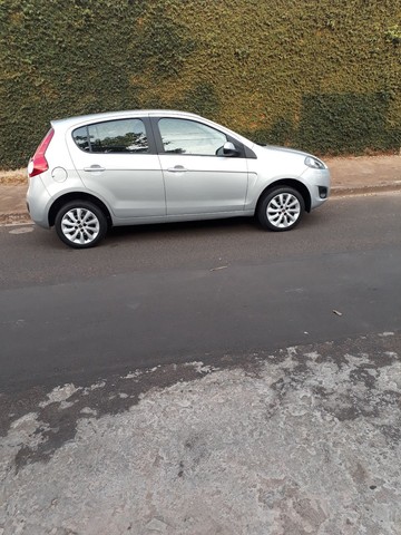 FIAT PALIO ATTRACTIVE EVO FLEX 1.0 ANO 2014/15