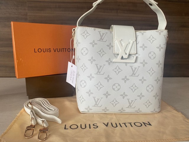 Linda e exclusiva bolsa louis Vitton original - Bolsas, malas e