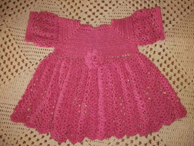 Vestidinho de Crochê Rosa para Princesa