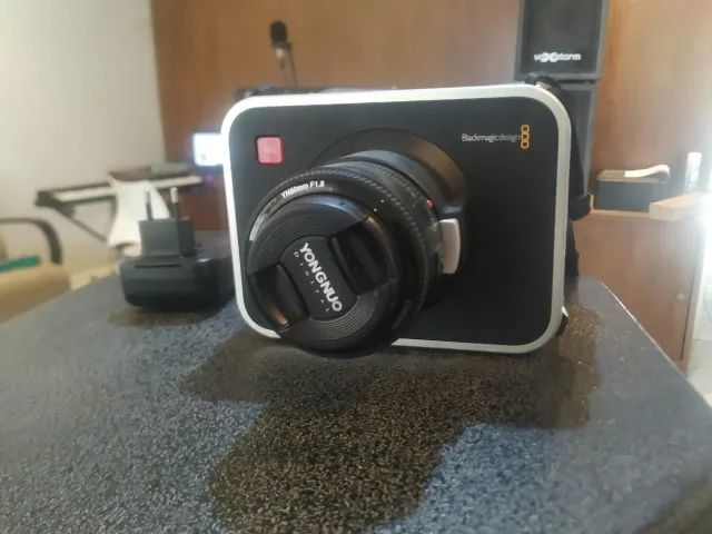 blackmagic design cinema camera mft 2.5 k video camera