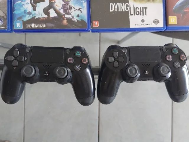 Playstation 4 + GOW Ragnarok + 2 Controles + 8 jogos  - Foto 4