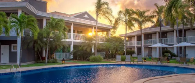 Vendo hotel Beira Mar em Tamandaré com 48 quartos