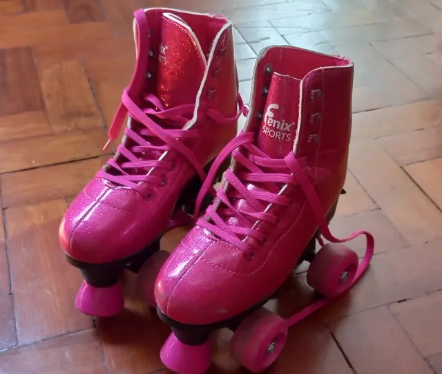 Patins Sports Roller Skate 4 Rodas Preto do 34-35 - Fênix - Fenix - Patins 4  Rodas - Magazine Luiza