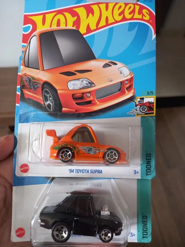 VELOZES E FURIOSOS COM ASSINATURA HOT WHEELS TOONED. AGORA TODOS TEM QUE  TER UM TOONED NA COLEÇÃO. 