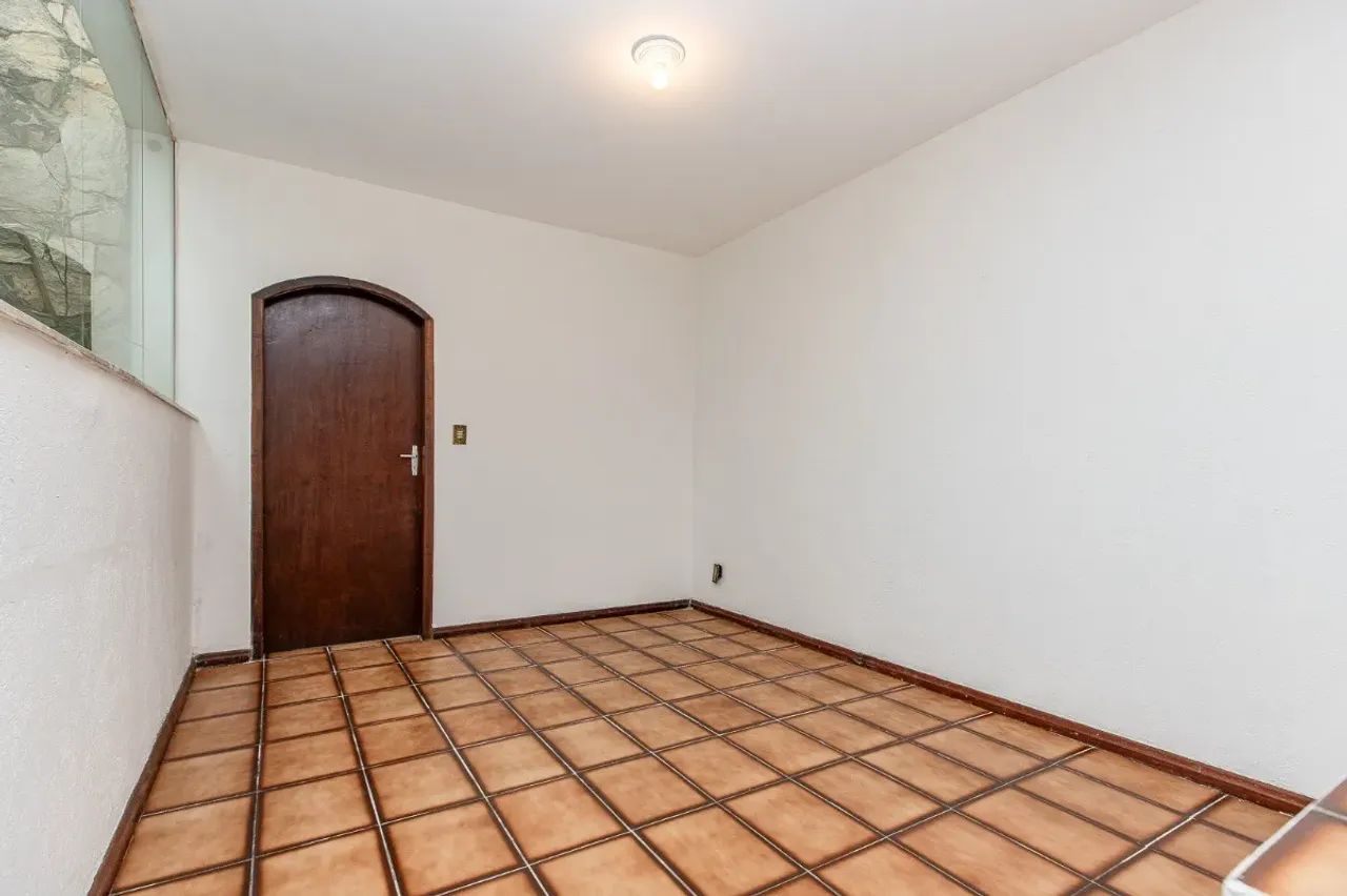 Casa tipo para venda com 4 quartos, 327m² - Foto 14