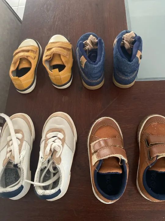 Conjunto de 4 pares de sapatos infantis - Tamanho 22