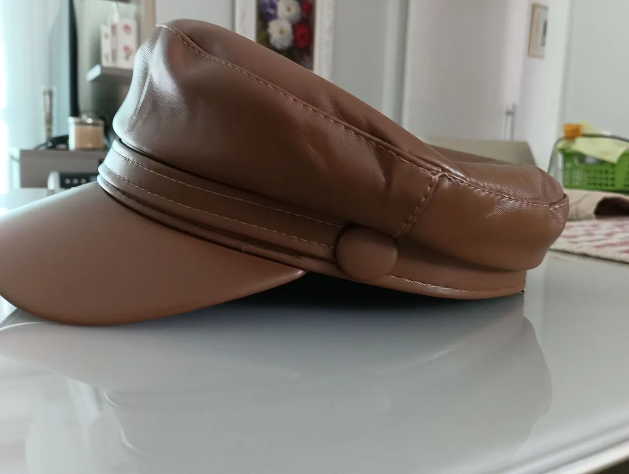 Boné de Couro  sintético Marrom