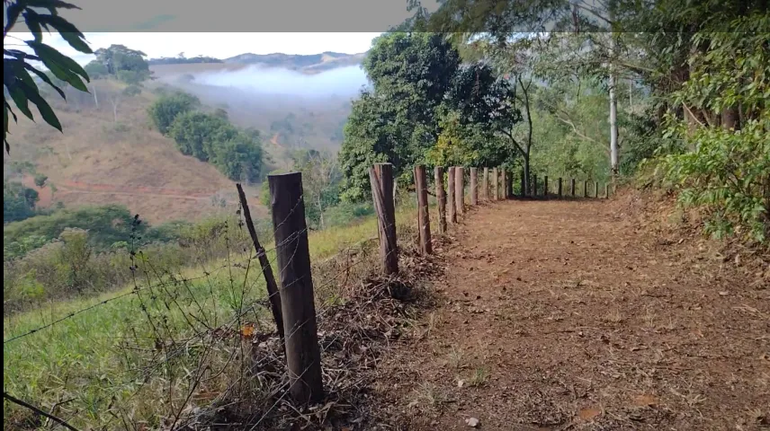 Ótimos terrenos de 3.000 m²  com financiamento próprio.