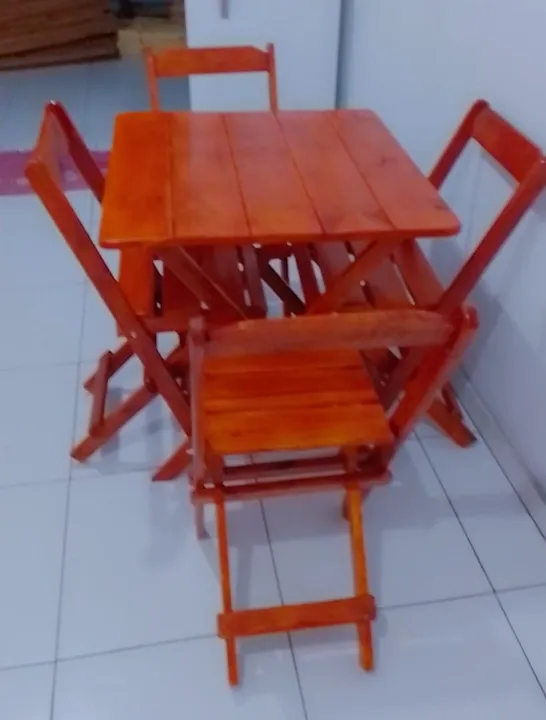 Conjunto de mesas dobrável