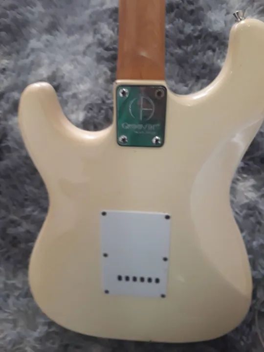 Guitarra Groovin Super Leva quem chegar primeiro  - Foto 2