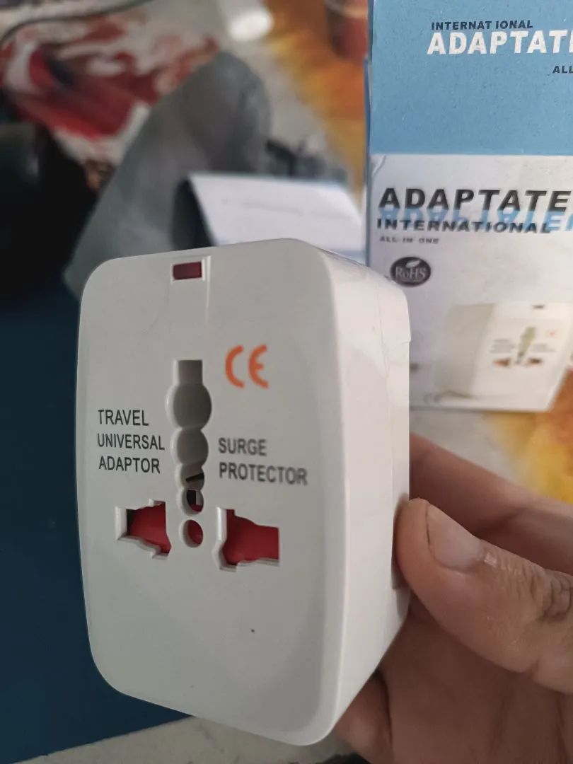 Adaptador de tomada universal - novo - Foto 2