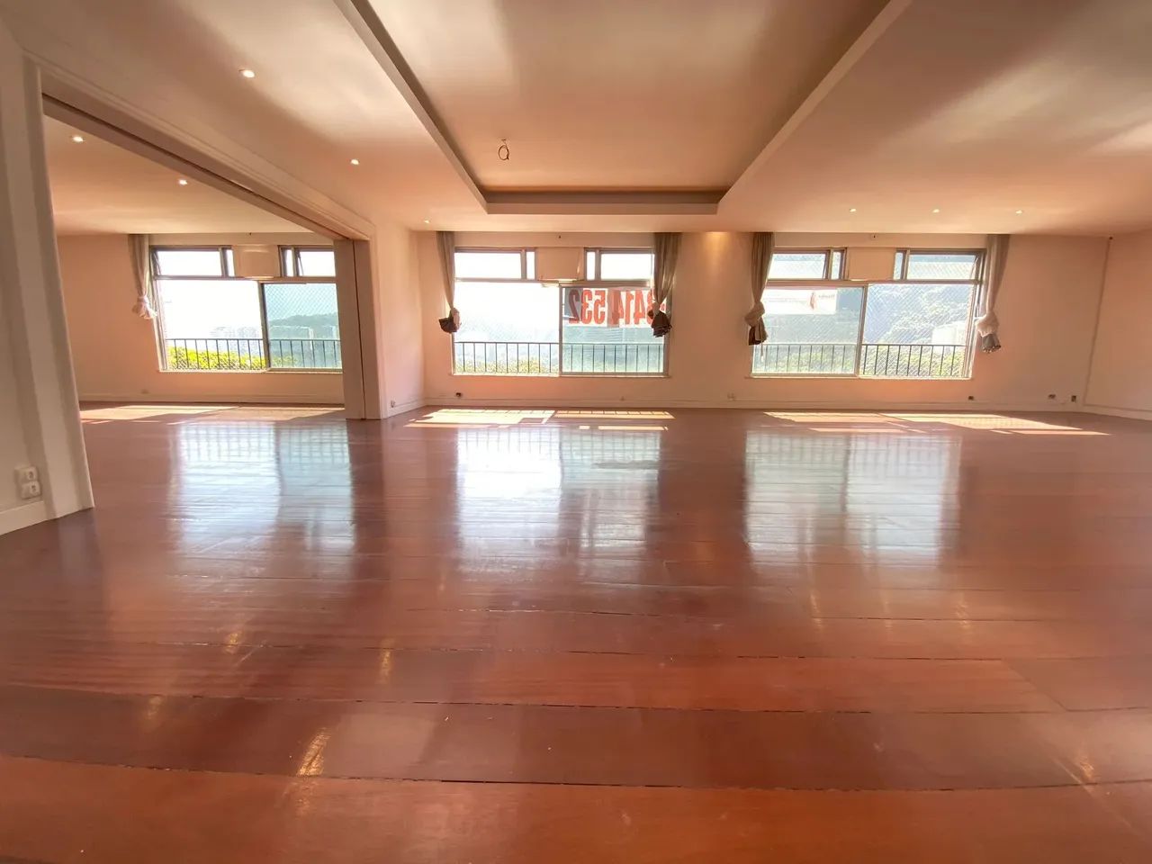 Apartamento para Aluguel com 389m2 4 Quartos 1 Suíte 2 Vagas em Ipanema/Lagoa - Foto 3