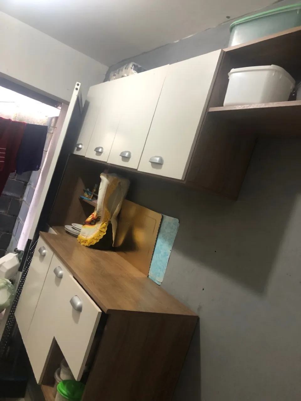 Armário de cozinha com bancada