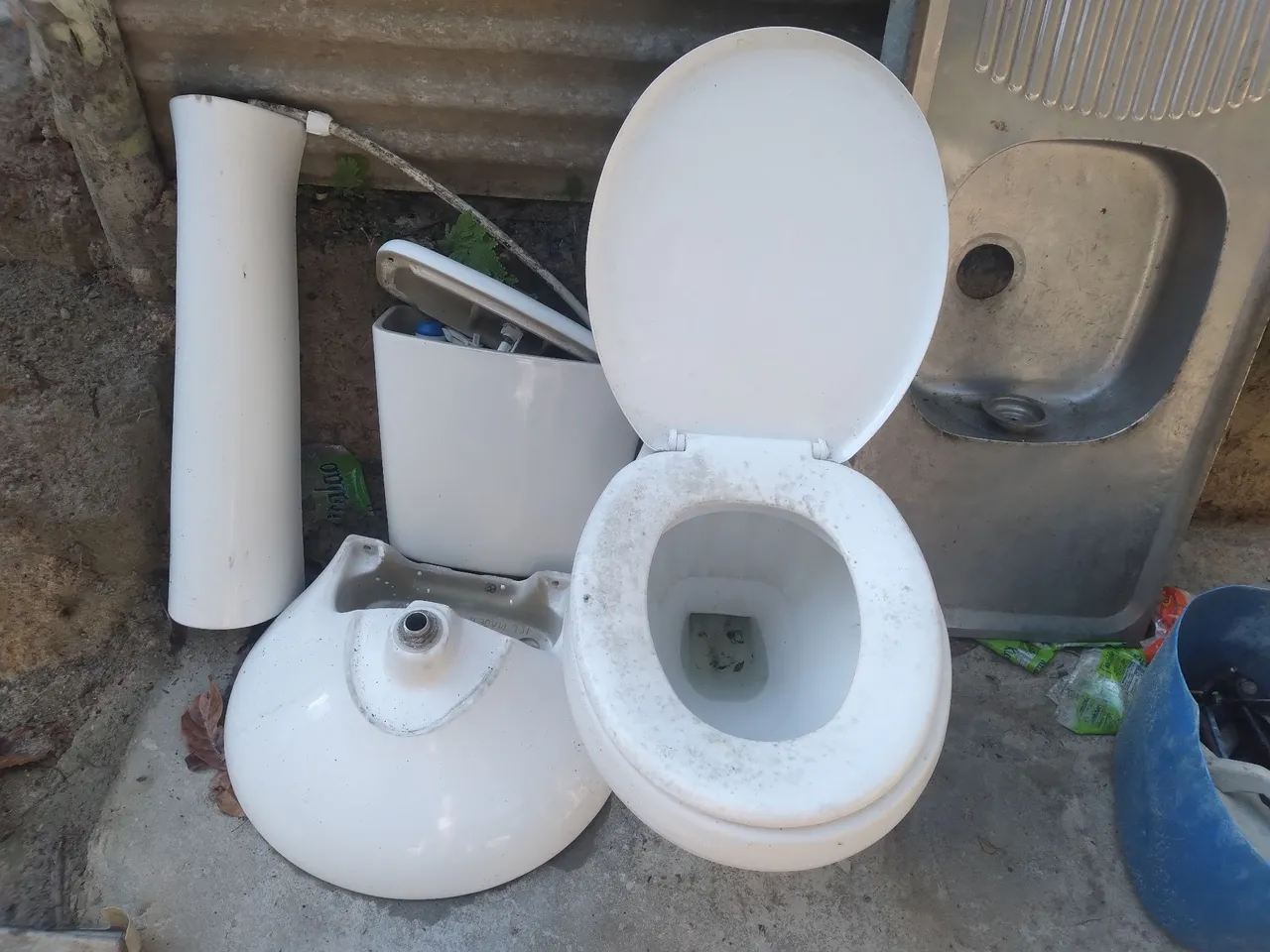 Vendendo esse kit para banheiro e uma pia