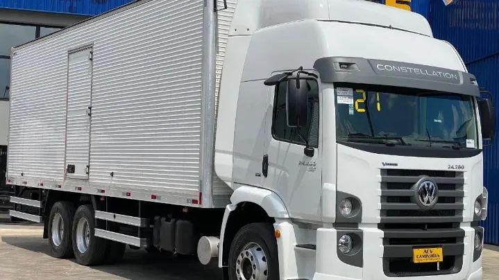 Volkswagen 24280  2021 baú - Foto 4