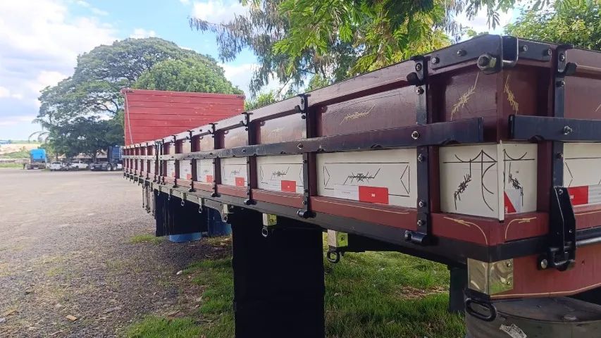 Carroceria para caminhão Truck semi-nova 8,5 - Foto 5