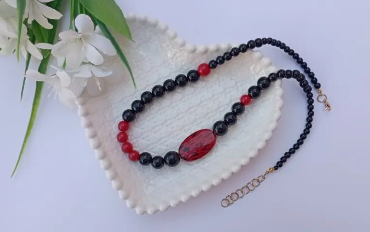 Colar Elegance Preto e Vermelho - Foto 2