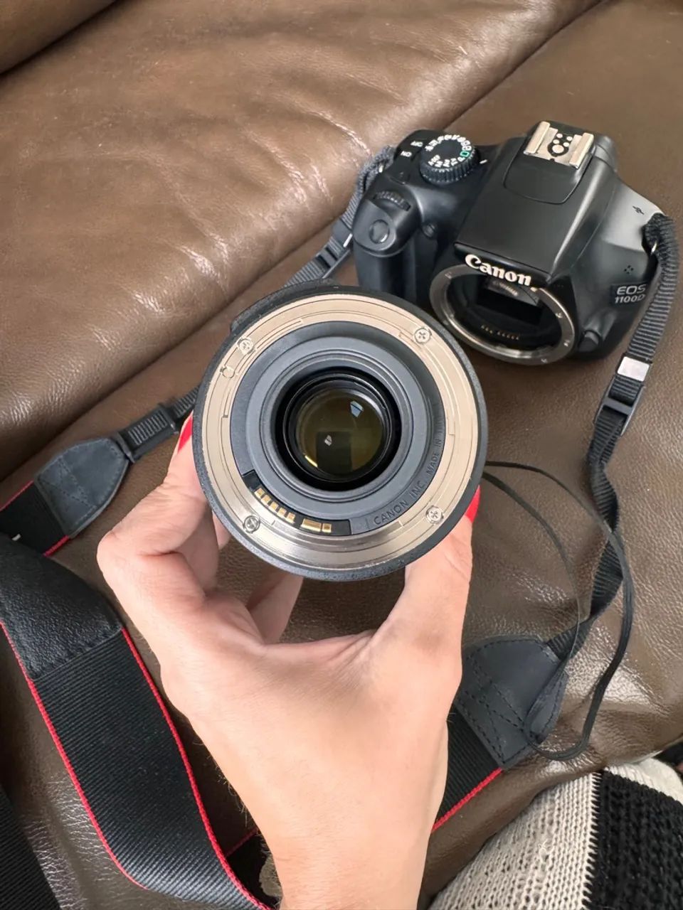 Câmera Canon EOS 1100 D + Lente EF-S 18-135mm. Completa em Perfeito Estado  - Foto 5
