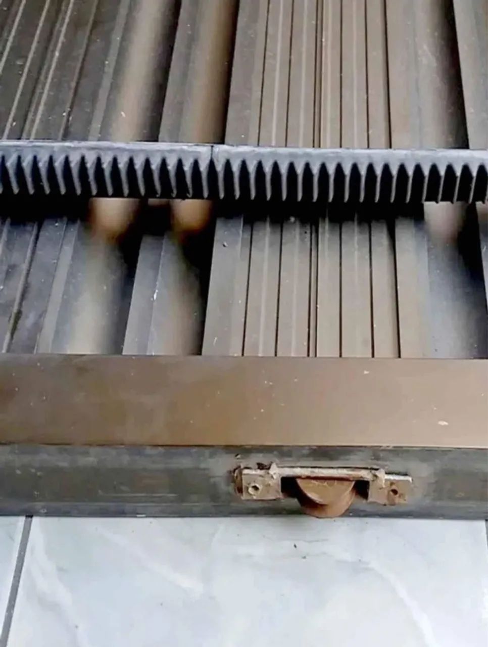 Manutenção de portão de aluminio e ferro - Foto 2